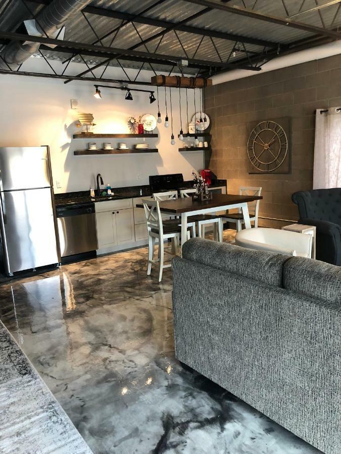 شيريدان The Nelson Inn المظهر الخارجي الصورة